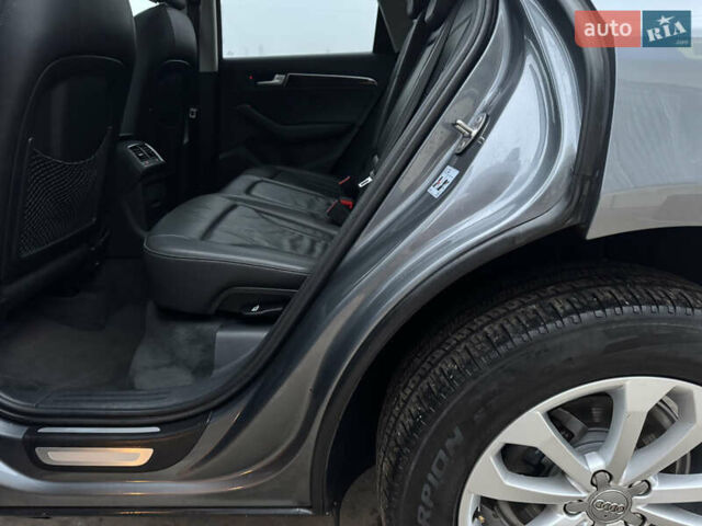 Сірий Ауді Ку 5, об'ємом двигуна 2 л та пробігом 175 тис. км за 15000 $, фото 41 на Automoto.ua