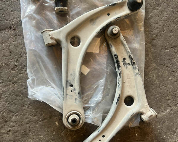 Сірий Ауді Ку 5, об'ємом двигуна 3 л та пробігом 292 тис. км за 12900 $, фото 8 на Automoto.ua