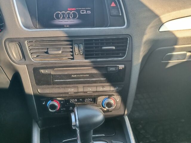 Серый Ауди Ку 5, объемом двигателя 2 л и пробегом 200 тыс. км за 15900 $, фото 7 на Automoto.ua