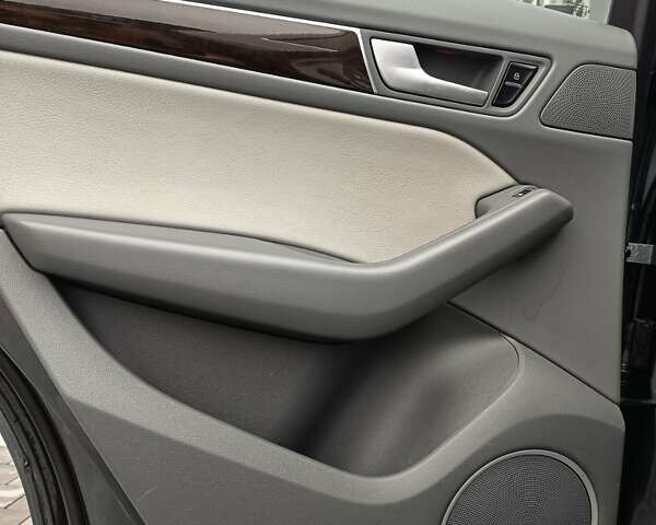 Сірий Ауді Ку 5, об'ємом двигуна 2 л та пробігом 260 тис. км за 13999 $, фото 27 на Automoto.ua