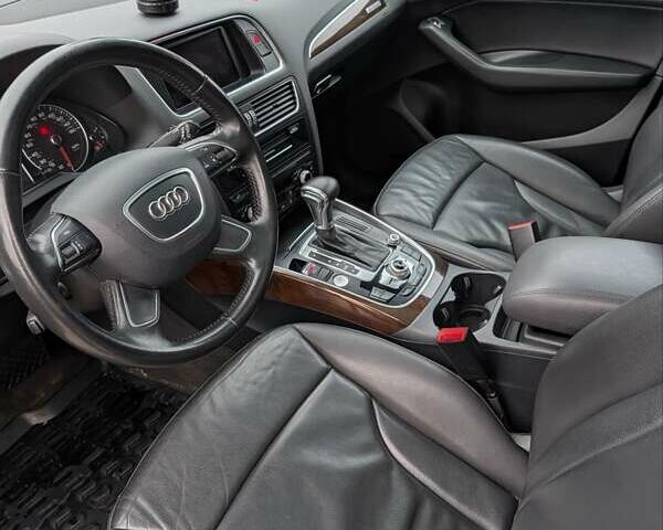Сірий Ауді Ку 5, об'ємом двигуна 2 л та пробігом 268 тис. км за 12500 $, фото 6 на Automoto.ua