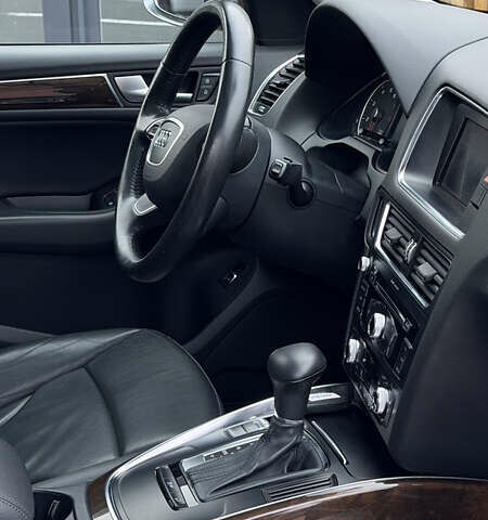 Серый Ауди Ку 5, объемом двигателя 1.98 л и пробегом 223 тыс. км за 12700 $, фото 23 на Automoto.ua