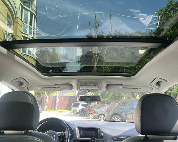 Сірий Ауді Ку 5, об'ємом двигуна 1.98 л та пробігом 202 тис. км за 16799 $, фото 10 на Automoto.ua