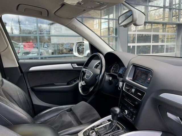 Сірий Ауді Ку 5, об'ємом двигуна 3 л та пробігом 270 тис. км за 18600 $, фото 21 на Automoto.ua