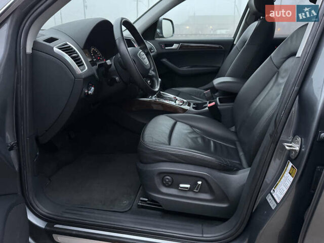 Сірий Ауді Ку 5, об'ємом двигуна 2 л та пробігом 175 тис. км за 15000 $, фото 31 на Automoto.ua