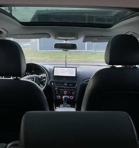 Сірий Ауді Ку 5, об'ємом двигуна 2 л та пробігом 213 тис. км за 13100 $, фото 12 на Automoto.ua