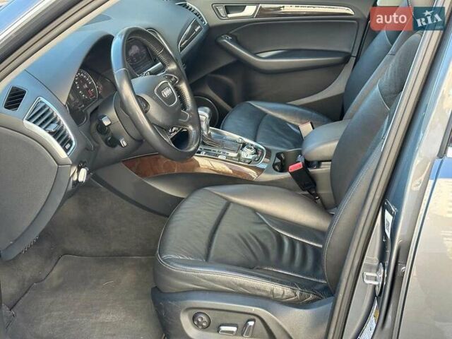 Сірий Ауді Ку 5, об'ємом двигуна 2 л та пробігом 182 тис. км за 16990 $, фото 13 на Automoto.ua