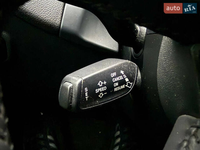 Серый Ауди Ку 5, объемом двигателя 2 л и пробегом 252 тыс. км за 13250 $, фото 18 на Automoto.ua