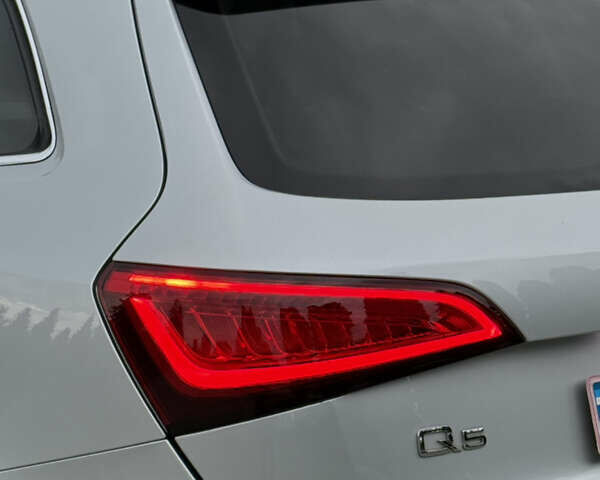 Сірий Ауді Ку 5, об'ємом двигуна 2 л та пробігом 246 тис. км за 11900 $, фото 7 на Automoto.ua