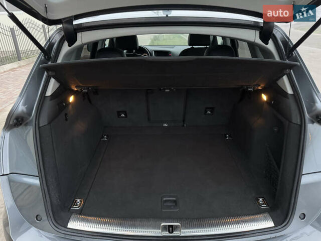 Сірий Ауді Ку 5, об'ємом двигуна 2 л та пробігом 175 тис. км за 15000 $, фото 45 на Automoto.ua