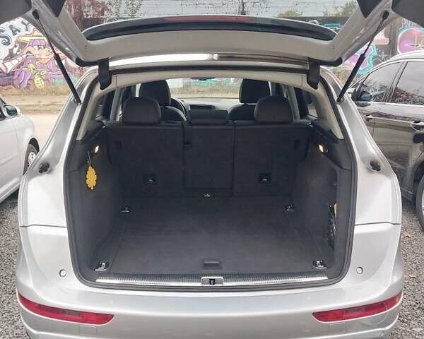 Серый Ауди Ку 5, объемом двигателя 3 л и пробегом 130 тыс. км за 19500 $, фото 1 на Automoto.ua