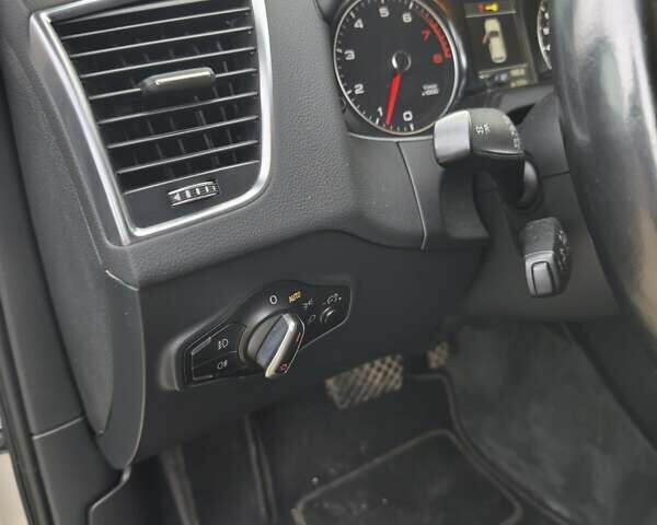 Серый Ауди Ку 5, объемом двигателя 1.98 л и пробегом 264 тыс. км за 17000 $, фото 4 на Automoto.ua