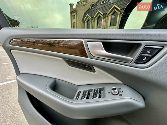 Серый Ауди Ку 5, объемом двигателя 2.97 л и пробегом 240 тыс. км за 18499 $, фото 29 на Automoto.ua