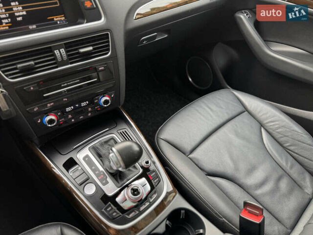 Серый Ауди Ку 5, объемом двигателя 2 л и пробегом 188 тыс. км за 14350 $, фото 63 на Automoto.ua