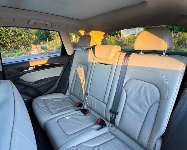 Сірий Ауді Ку 5, об'ємом двигуна 1.98 л та пробігом 115 тис. км за 14200 $, фото 7 на Automoto.ua