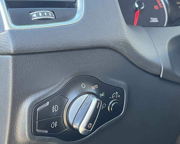 Ауди Ку 5 2014 в Киеве на Automoto.ua Серый Ауди Ку 5, объемом двигателя 1.98 л и пробегом 182 тыс. км за 19800 $, фото 26 на Automoto.ua