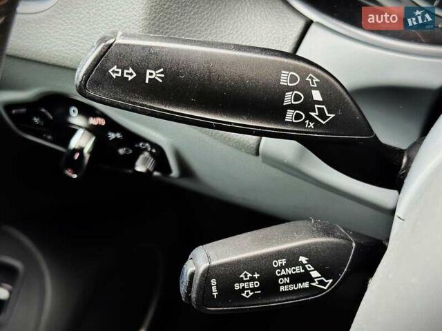 Сірий Ауді Ку 5, об'ємом двигуна 3 л та пробігом 140 тис. км за 14400 $, фото 36 на Automoto.ua