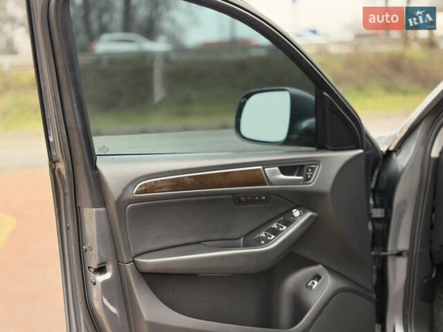 Сірий Ауді Ку 5, об'ємом двигуна 0 л та пробігом 252 тис. км за 15900 $, фото 28 на Automoto.ua