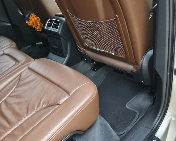 Серый Ауди Ку 5, объемом двигателя 1.98 л и пробегом 264 тыс. км за 17000 $, фото 11 на Automoto.ua