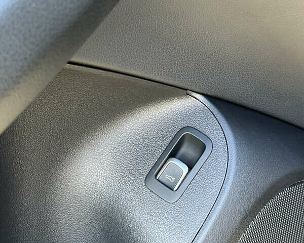 Ауди Ку 5 2014 в Киеве на Automoto.ua Серый Ауди Ку 5, объемом двигателя 1.98 л и пробегом 182 тыс. км за 19800 $, фото 25 на Automoto.ua