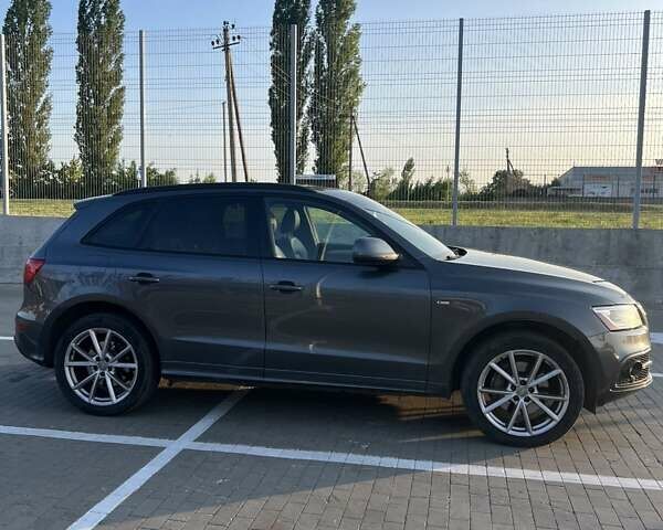 Серый Ауди Ку 5, объемом двигателя 2.97 л и пробегом 257 тыс. км за 21333 $, фото 7 на Automoto.ua