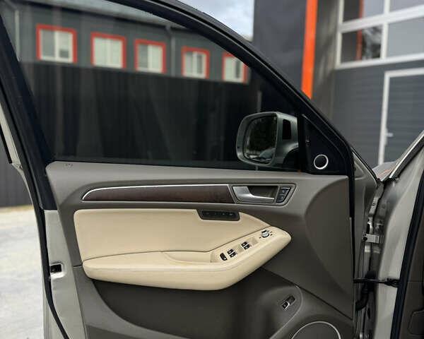 Сірий Ауді Ку 5, об'ємом двигуна 2 л та пробігом 157 тис. км за 15300 $, фото 21 на Automoto.ua