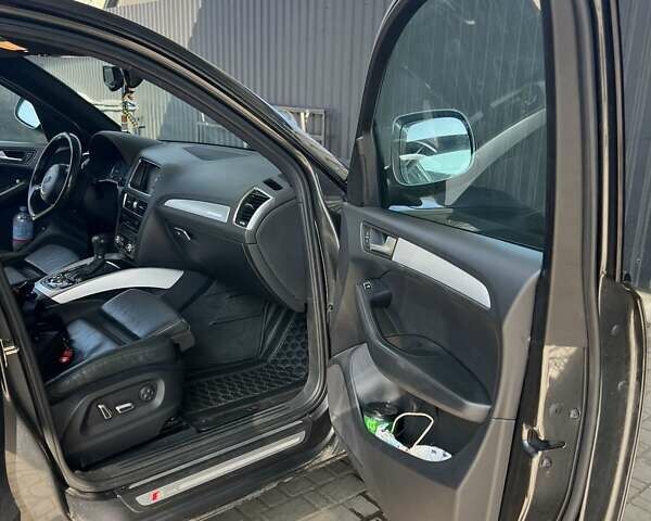 Серый Ауди Ку 5, объемом двигателя 2.97 л и пробегом 257 тыс. км за 21333 $, фото 13 на Automoto.ua