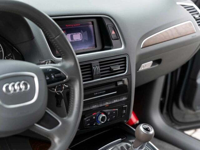 Сірий Ауді Ку 5, об'ємом двигуна 2 л та пробігом 80 тис. км за 4900 $, фото 15 на Automoto.ua