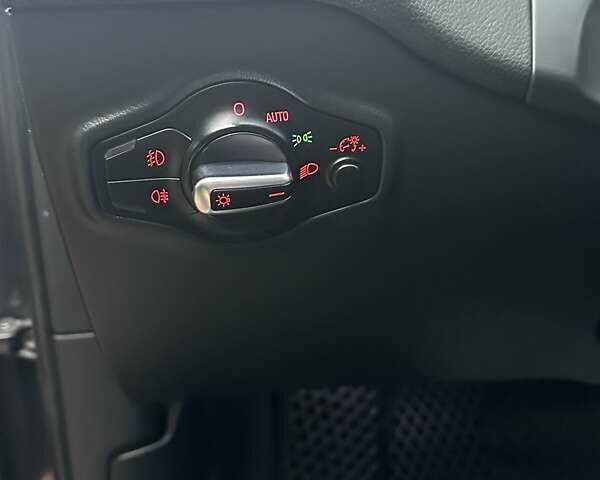 Серый Ауди Ку 5, объемом двигателя 1.98 л и пробегом 178 тыс. км за 16950 $, фото 7 на Automoto.ua