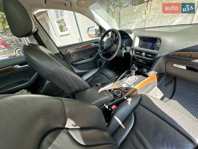 Сірий Ауді Ку 5, об'ємом двигуна 1.98 л та пробігом 228 тис. км за 16000 $, фото 10 на Automoto.ua