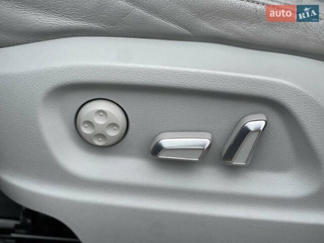 Серый Ауди Ку 5, объемом двигателя 1.98 л и пробегом 287 тыс. км за 13500 $, фото 47 на Automoto.ua