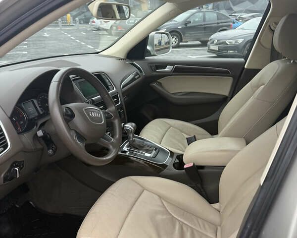 Сірий Ауді Ку 5, об'ємом двигуна 0 л та пробігом 191 тис. км за 12000 $, фото 7 на Automoto.ua