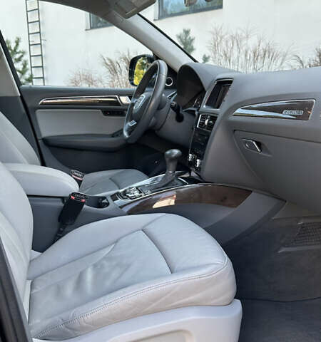 Серый Ауди Ку 5, объемом двигателя 3 л и пробегом 270 тыс. км за 17700 $, фото 27 на Automoto.ua