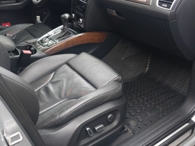 Серый Ауди Ку 5, объемом двигателя 3 л и пробегом 130 тыс. км за 19500 $, фото 3 на Automoto.ua