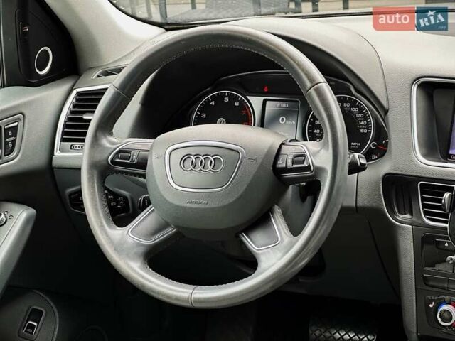 Сірий Ауді Ку 5, об'ємом двигуна 3 л та пробігом 140 тис. км за 14400 $, фото 28 на Automoto.ua