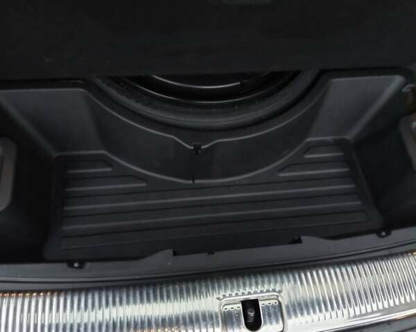 Сірий Ауді Ку 5, об'ємом двигуна 1.98 л та пробігом 265 тис. км за 16500 $, фото 12 на Automoto.ua