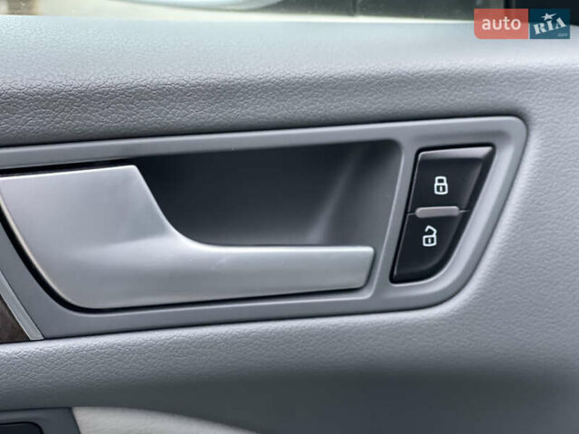 Серый Ауди Ку 5, объемом двигателя 1.98 л и пробегом 287 тыс. км за 13500 $, фото 29 на Automoto.ua