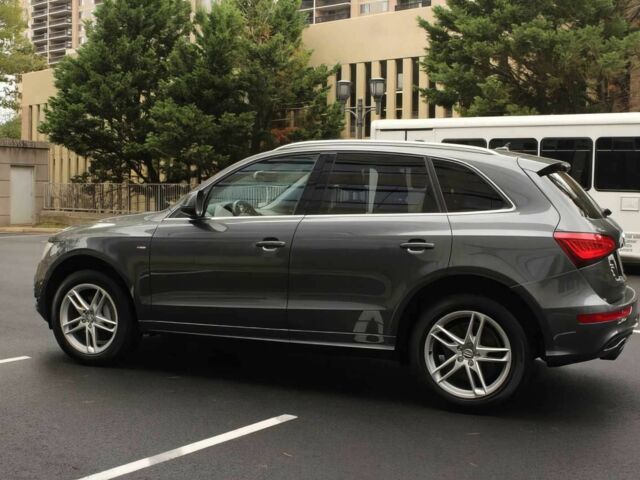 Серый Ауди Ку 5, объемом двигателя 3 л и пробегом 90 тыс. км за 3000 $, фото 3 на Automoto.ua