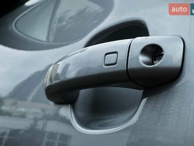 Сірий Ауді Ку 5, об'ємом двигуна 3 л та пробігом 140 тис. км за 14400 $, фото 10 на Automoto.ua