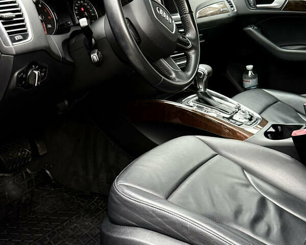 Сірий Ауді Ку 5, об'ємом двигуна 2 л та пробігом 219 тис. км за 15800 $, фото 25 на Automoto.ua