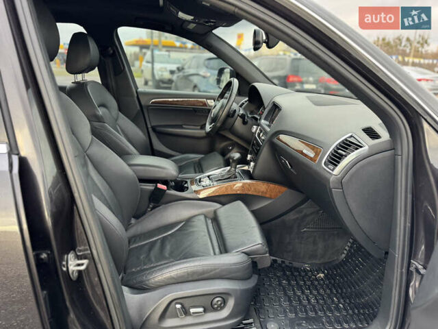 Серый Ауди Ку 5, объемом двигателя 2 л и пробегом 190 тыс. км за 15750 $, фото 29 на Automoto.ua