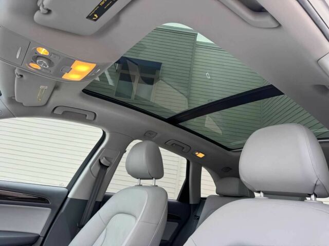 Сірий Ауді Ку 5, об'ємом двигуна 2 л та пробігом 90 тис. км за 14500 $, фото 11 на Automoto.ua