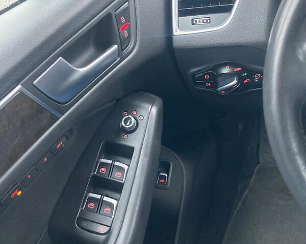 Серый Ауди Ку 5, объемом двигателя 2 л и пробегом 234 тыс. км за 12450 $, фото 10 на Automoto.ua