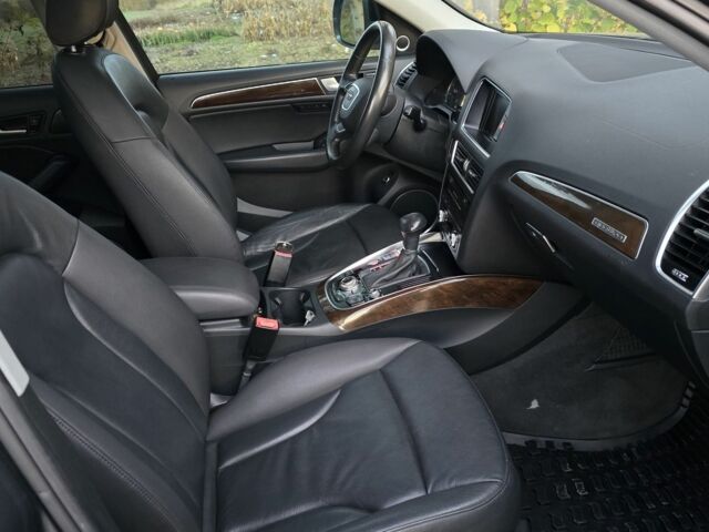 Серый Ауди Ку 5, объемом двигателя 0 л и пробегом 280 тыс. км за 14500 $, фото 3 на Automoto.ua