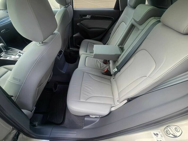 Сірий Ауді Ку 5, об'ємом двигуна 3 л та пробігом 83 тис. км за 11200 $, фото 12 на Automoto.ua