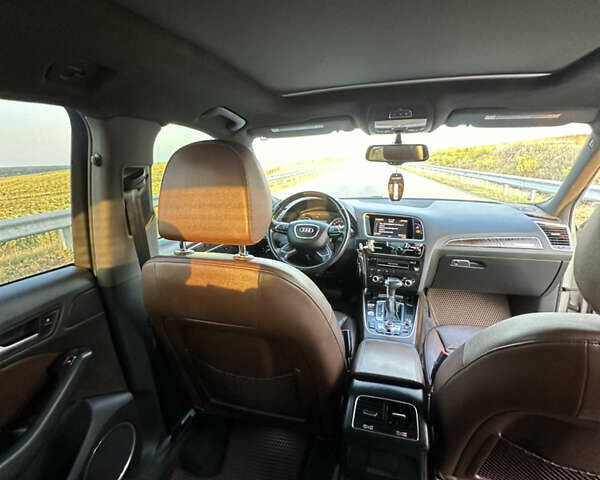 Серый Ауди Ку 5, объемом двигателя 1.98 л и пробегом 225 тыс. км за 15300 $, фото 14 на Automoto.ua