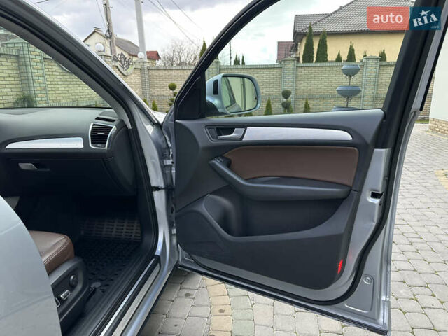 Серый Ауди Ку 5, объемом двигателя 3 л и пробегом 229 тыс. км за 19900 $, фото 71 на Automoto.ua