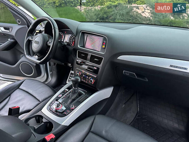 Серый Ауди Ку 5, объемом двигателя 3 л и пробегом 140 тыс. км за 18999 $, фото 34 на Automoto.ua