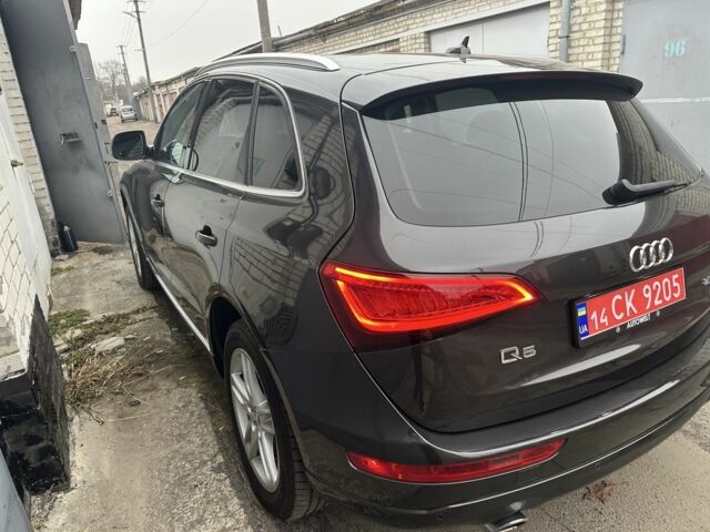 Сірий Ауді Ку 5, об'ємом двигуна 2 л та пробігом 200 тис. км за 13600 $, фото 10 на Automoto.ua