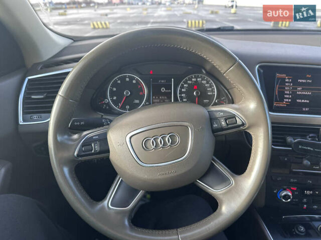 Серый Ауди Ку 5, объемом двигателя 1.98 л и пробегом 316 тыс. км за 13000 $, фото 3 на Automoto.ua